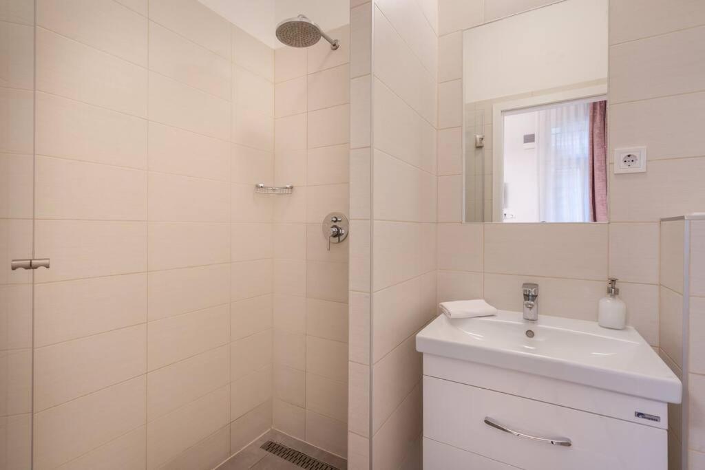 Klauzal Garden City Apartments-Studio K22 บูดาเปสต์ ภายนอก รูปภาพ